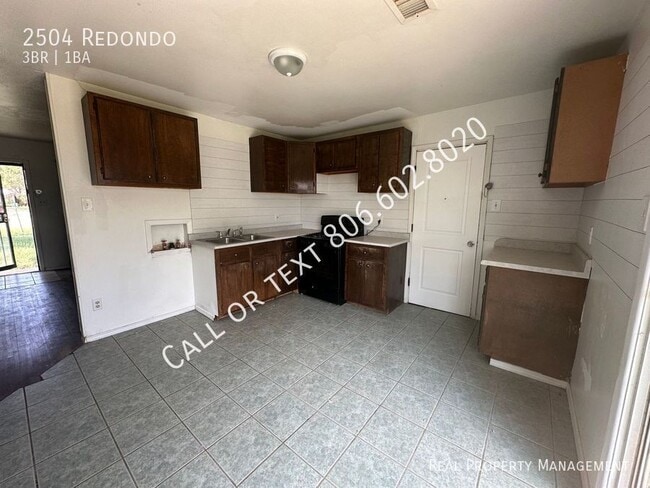 property at 2504 Redondo Dr