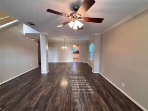 8019 Carmel Cir in Houston, TX - Building Photo - Building Photo