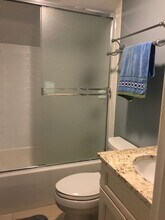 28 Nash St in New Haven, CT - Building Photo - Building Photo