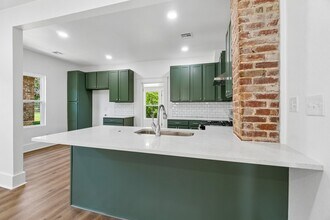 1321 NE 9th St in Oklahoma City, OK - Building Photo - Building Photo