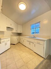 351 Plymouth St in Inglewood, CA - Foto de edificio - Interior Photo