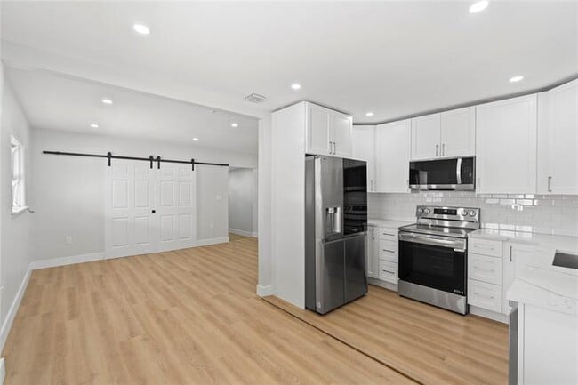 property at 1946 Rodman St