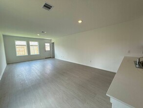 3108 Twisted Myrtle Dr in Conroe, TX - Building Photo - Building Photo