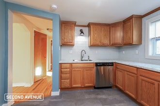 1220 Commonwealth Ave in Homestead, PA - Building Photo - Building Photo