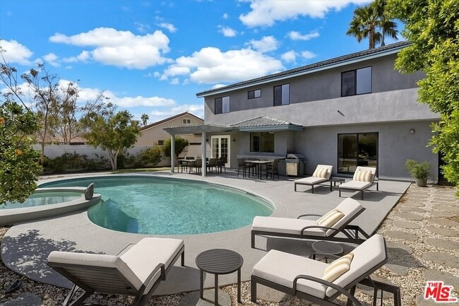 property at 68345 Tortuga Rd