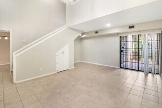 3113 S Casa Linda St in McAllen, TX - Foto de edificio - Building Photo