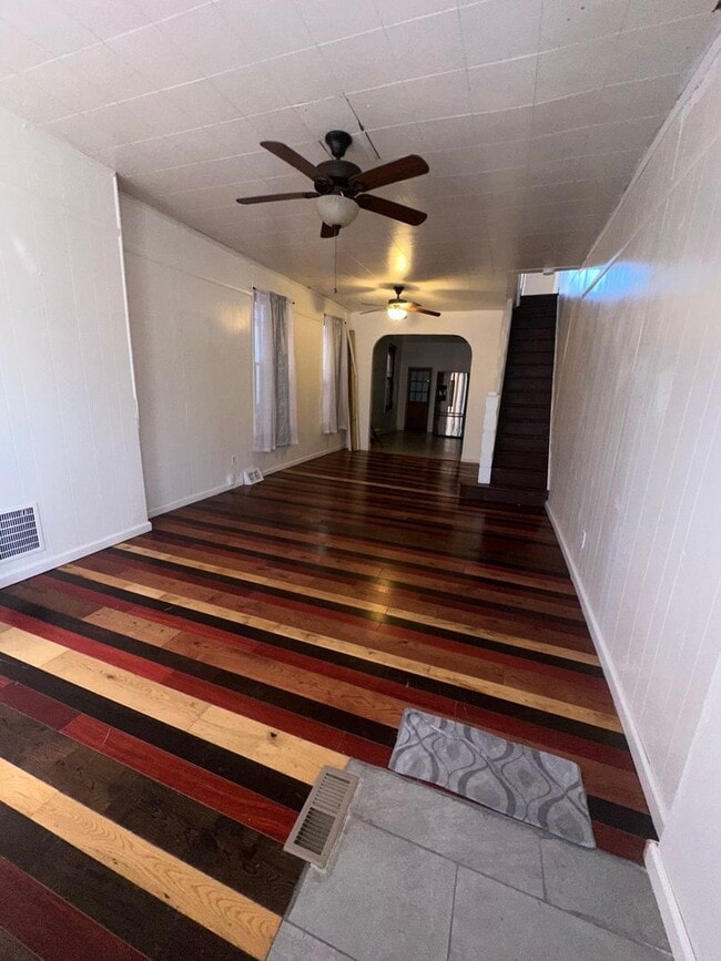 2047 E Cambria St in Philadelphia, PA - Building Photo - Building Photo