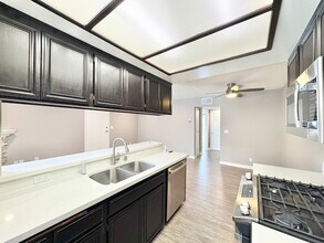 6204 Fulton Ave in Los Angeles, CA - Building Photo - Building Photo