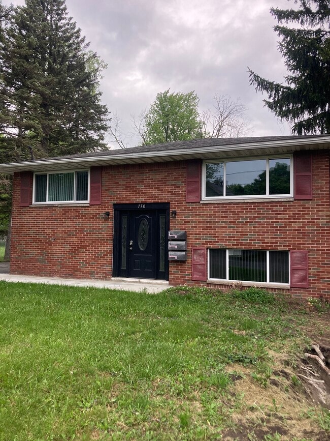 770 E Robinson St, Unit 2