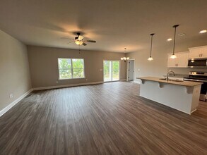 228 Archer Rd in Statesboro, GA - Building Photo - Building Photo