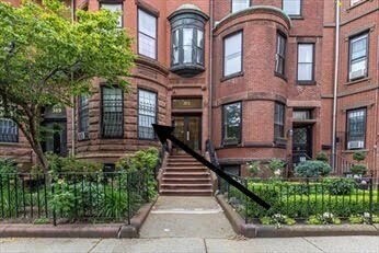 property at 371 Beacon St