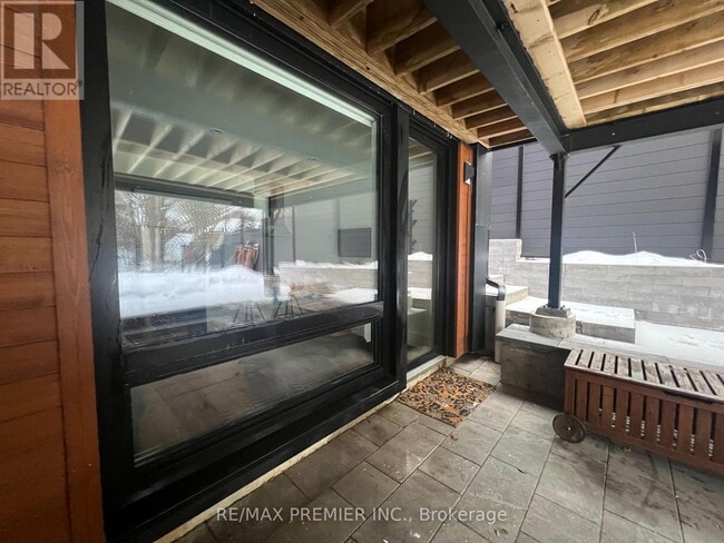 property at 7 Glen Eden Crescent