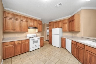 27161 Remington Forest E in Magnolia, TX - Building Photo - Building Photo