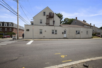 67 Green St in Somersworth, NH - Building Photo - Building Photo