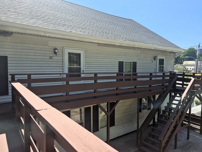 1218 Main St, Unit 32 in Coventry, CT - Foto de edificio - Building Photo