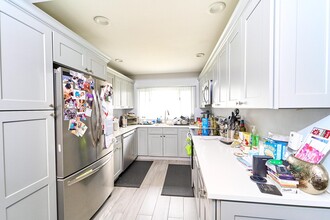 1452 Plum Ln in East Meadow, NY - Building Photo - Building Photo