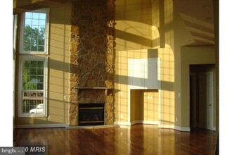 25535 Little Cedar Ct in Chantilly, VA - Building Photo - Building Photo