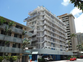 441 Lewers St in Honolulu, HI - Building Photo - Building Photo