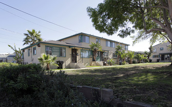 Kelly Street Apartments in San Diego, CA - Foto de edificio - Building Photo