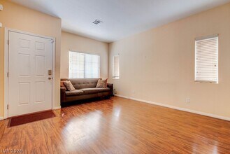 9936 Elkhead Creek Way in Las Vegas, NV - Building Photo - Building Photo
