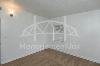 5601 Pansy Ln in Jacksonville, FL - Building Photo - Building Photo