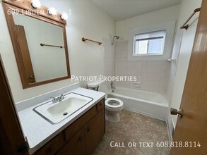 609 Linden Ave-Unit -1 in Hartford, WI - Building Photo - Building Photo