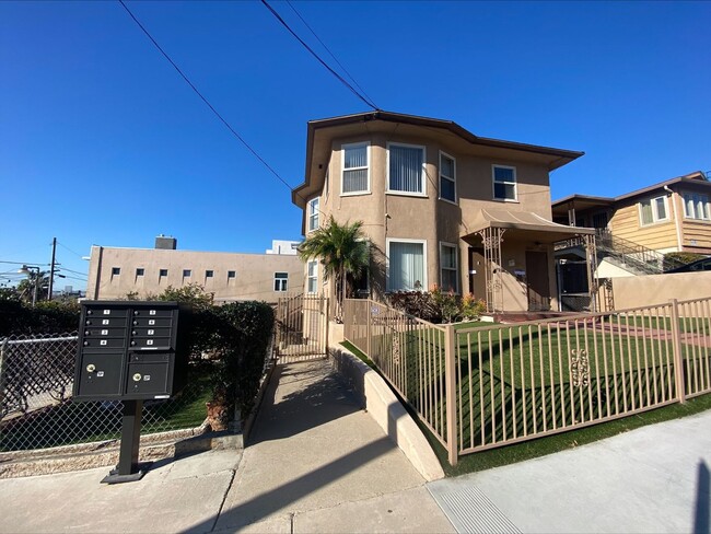 property at 2022 Front St