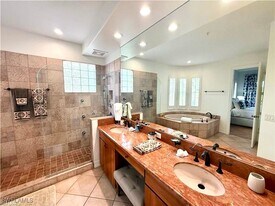 2659 Bolero Dr in Naples, FL - Building Photo