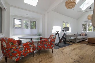 6122 Glen Tower St in Los Angeles, CA - Building Photo - Building Photo