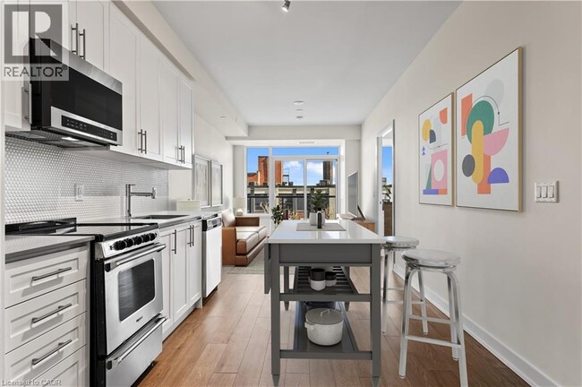 212 King William St in Hamilton, ON - Building Photo - Building Photo