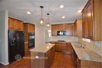 699 Bonaventure Dr in Oswego, IL - Building Photo - Building Photo