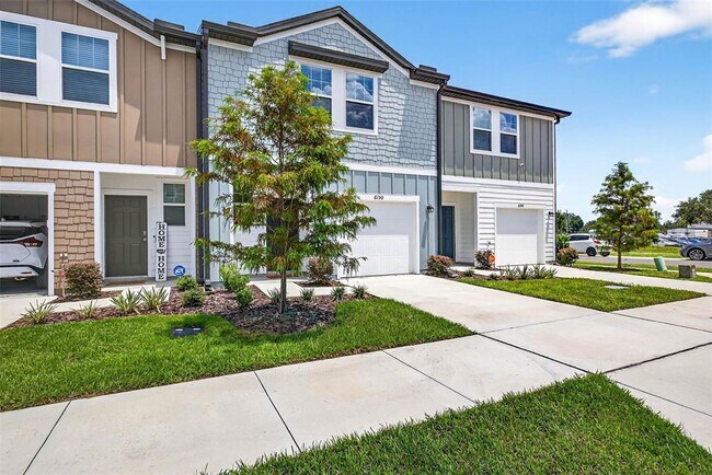 6150 Calle Ochoa St in Zephyrhills, FL - Building Photo - Building Photo