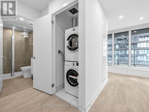 1 Quarrington Ln in Toronto, ON - Building Photo - Building Photo