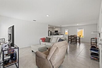 9825 Papillion Wy in Fort Worth, TX - Building Photo - Building Photo