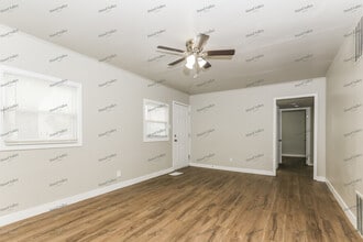 869 S Maple Ave in Fairborn, OH - Building Photo - Building Photo