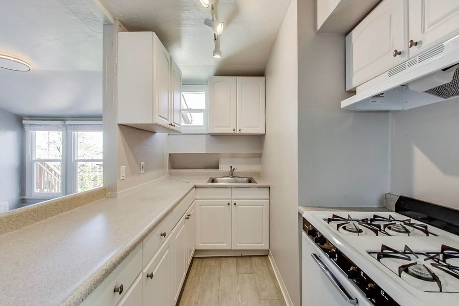 159 Emerson St, Unit 08 in Palo Alto, CA - Building Photo