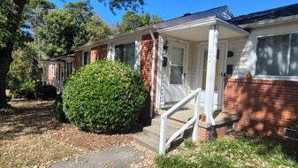 566 Overlook St in Greensboro, NC - Building Photo