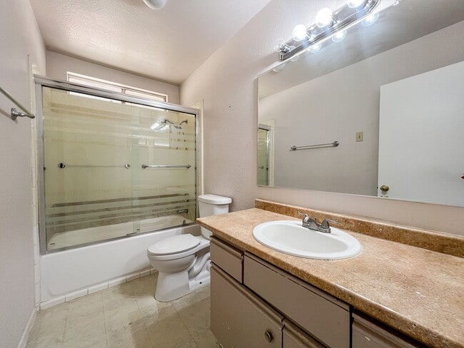 55595 Pueblo Trail in Yucca Valley, CA - Building Photo - Building Photo