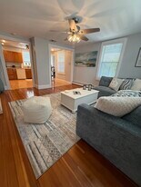 18 Wellman St, Unit 2 in Beverly, MA - Building Photo
