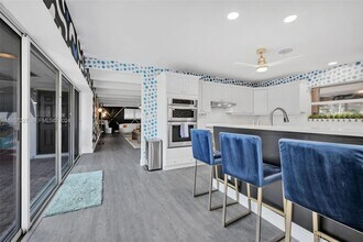 5830 NE 14th Rd in Fort Lauderdale, FL - Building Photo - Building Photo