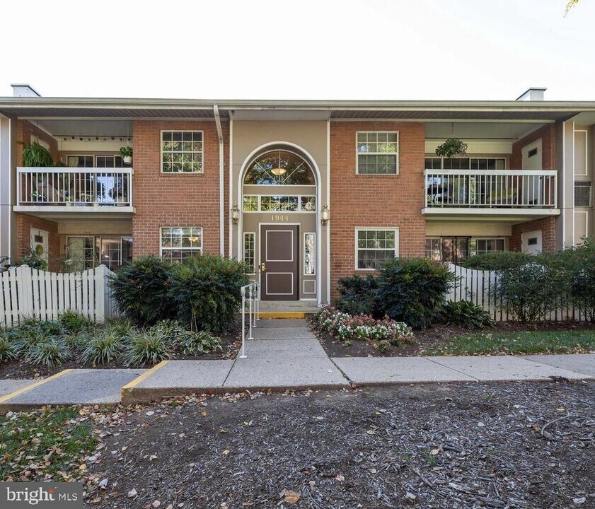 1944 Kennedy Dr in McLean, VA - Building Photo