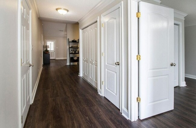 718 High Point Way, in Knoxville, TN - Building Photo - Building Photo