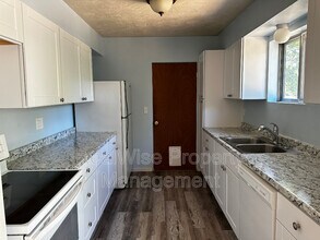 660 Lit Way in Ashland, OR - Building Photo - Building Photo