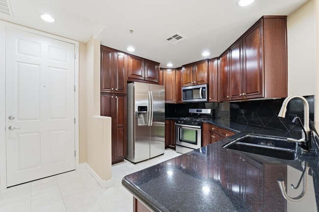 5350 E Deer Valley Dr