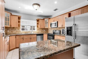 2970 NW 15th St in Miami, FL - Building Photo