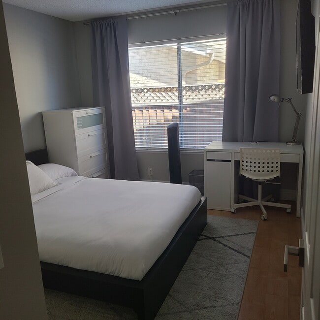 460 Century Cross Ct, Unit Room 2 in San Jose, CA - Foto de edificio - Building Photo