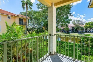 1977 Brandywine Rd in West Palm Beach, FL - Building Photo