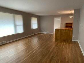 5035 S Clunbury Rd in West Bloomfield, MI - Building Photo - Building Photo
