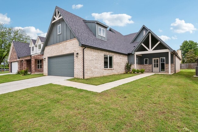 property at 2504 W Birmingham St