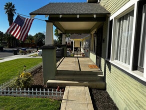 4475 Larchwood Pl in Riverside, CA - Foto de edificio - Building Photo